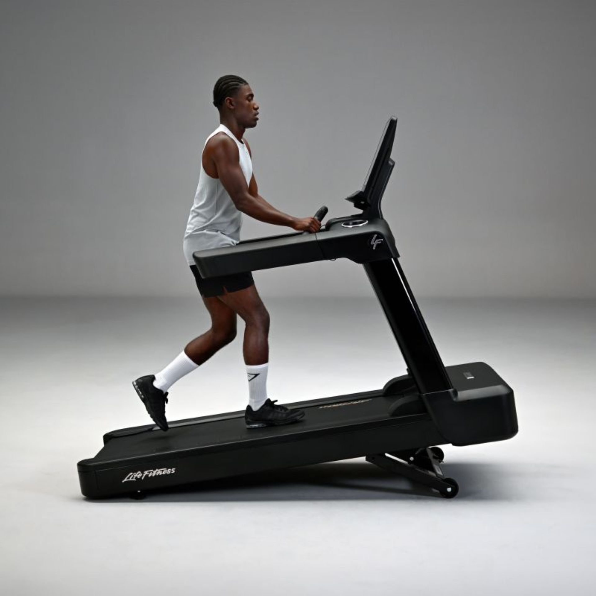 Club Series+ Laufband mit SE4 Konsole