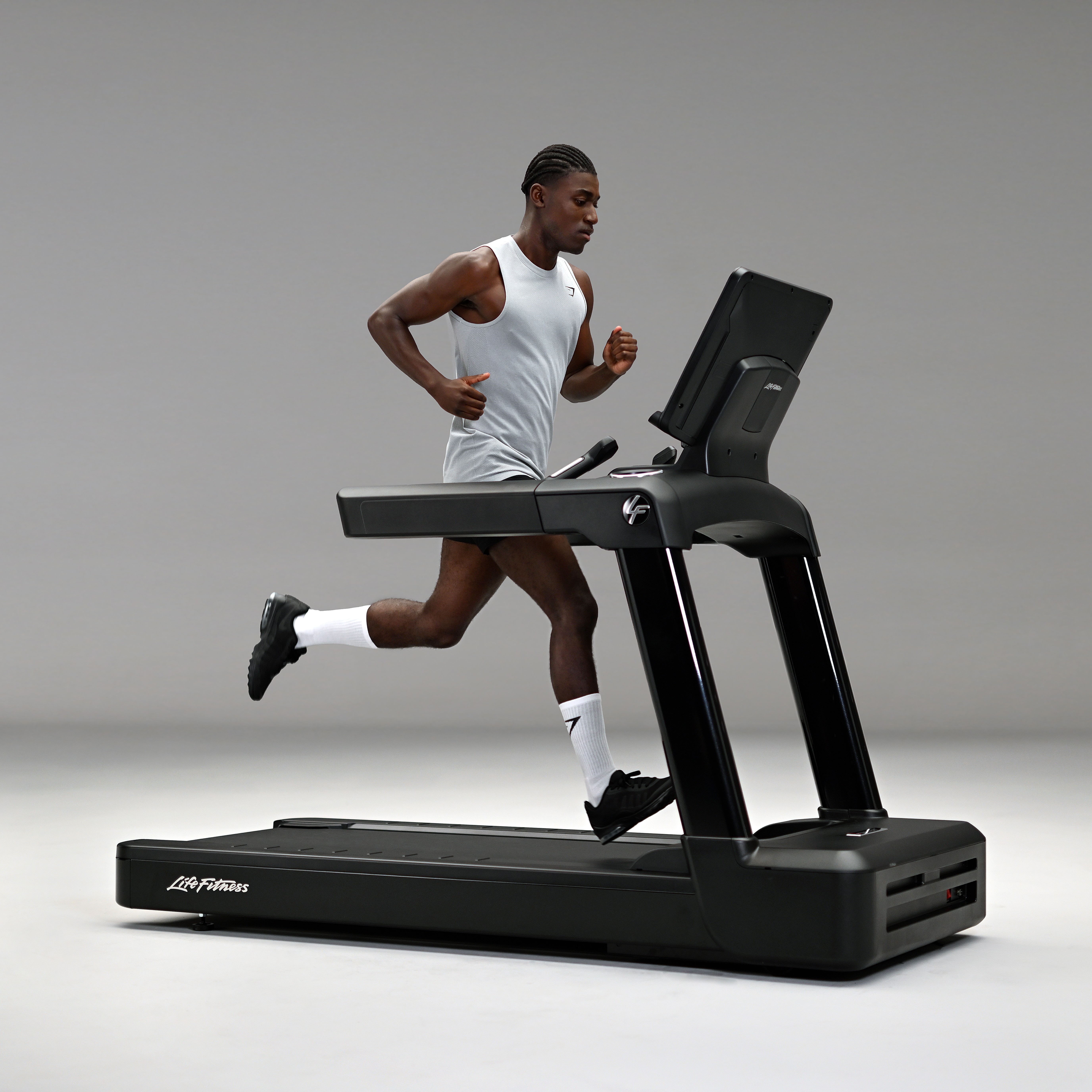 Club Series+ Laufband mit SE4 Konsole