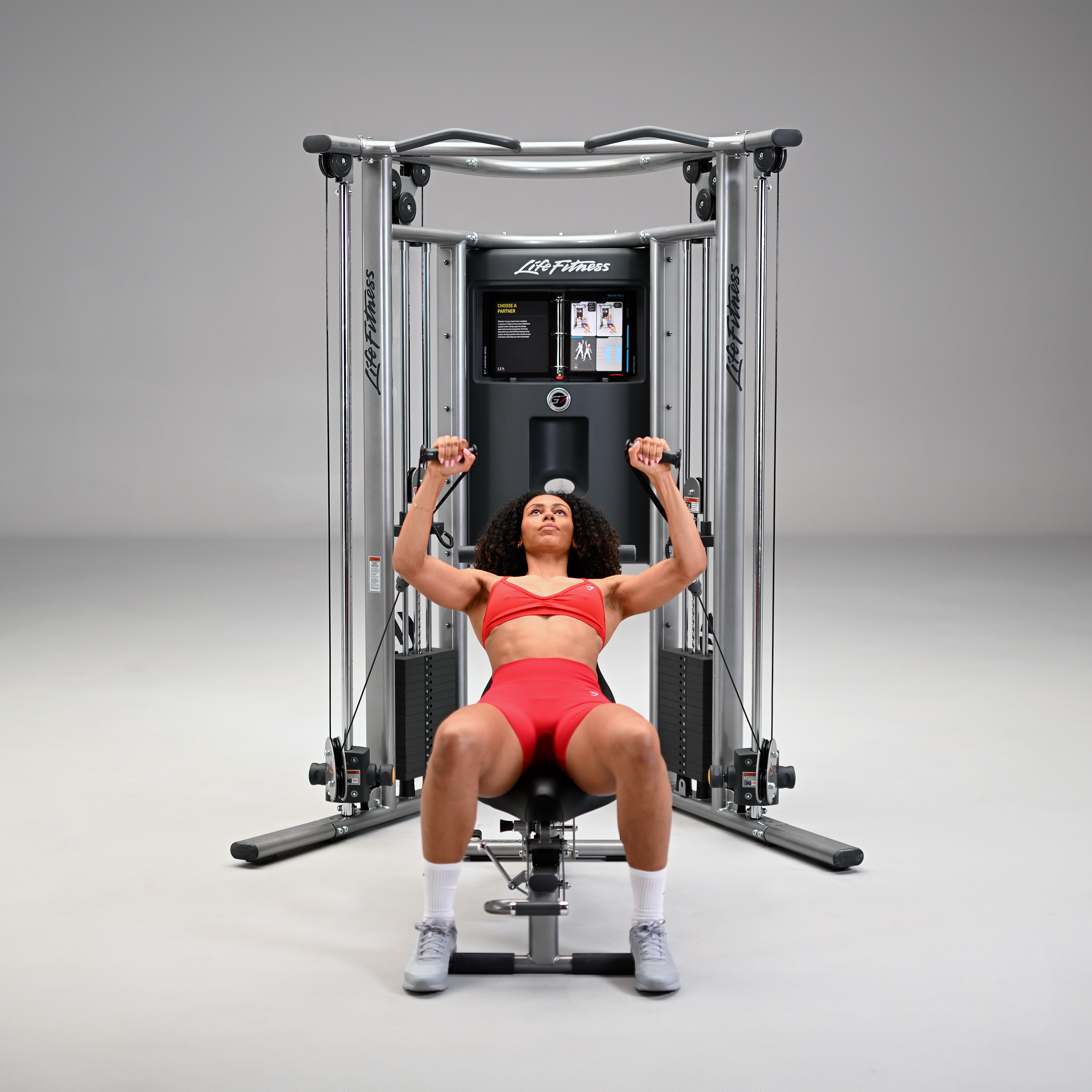 G7 Kraftstation mit Trainingsbank (Bank einzeln)