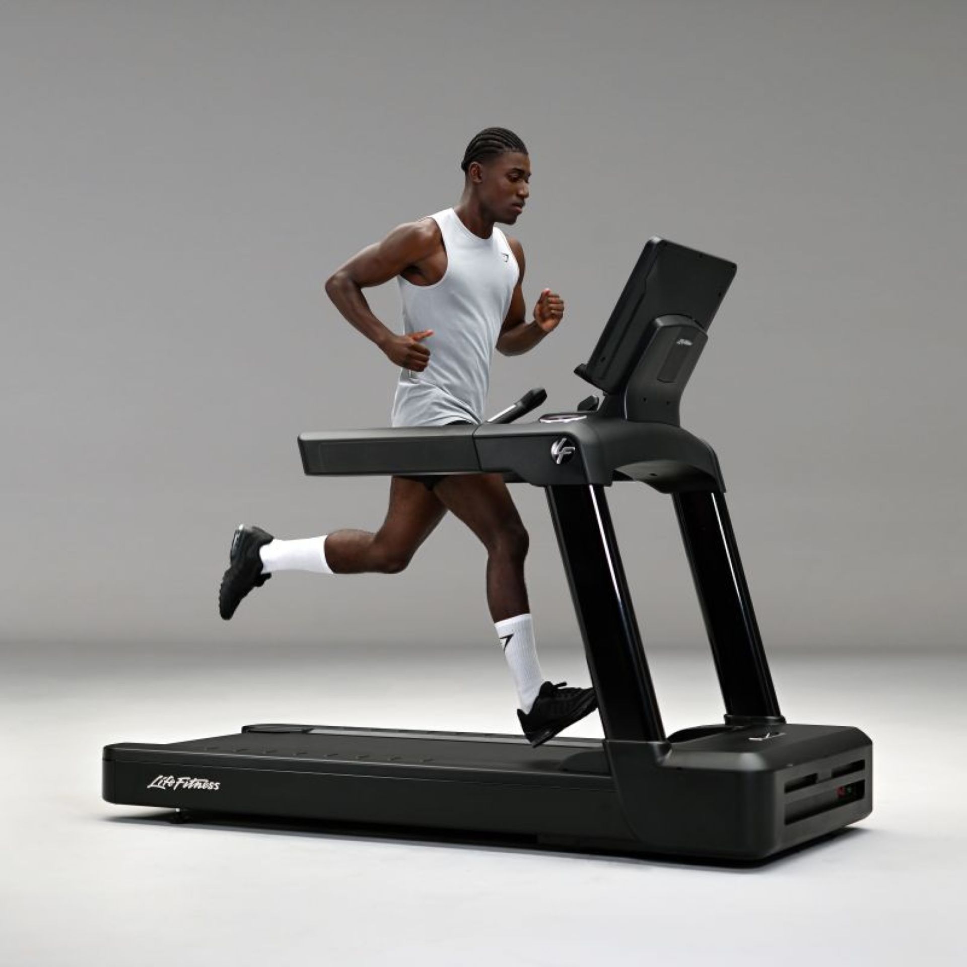 Club Series+ Laufband mit SE4 Konsole
